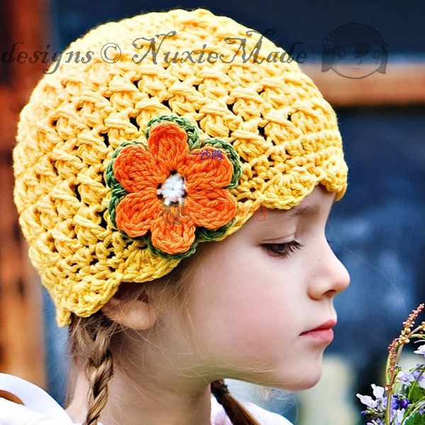 Hand-knitted hat yellow flowers hat